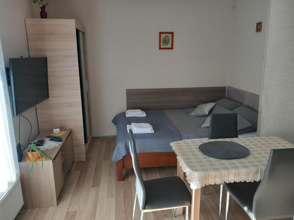 Apartament Jelenia Góra - Cieplice - Housity