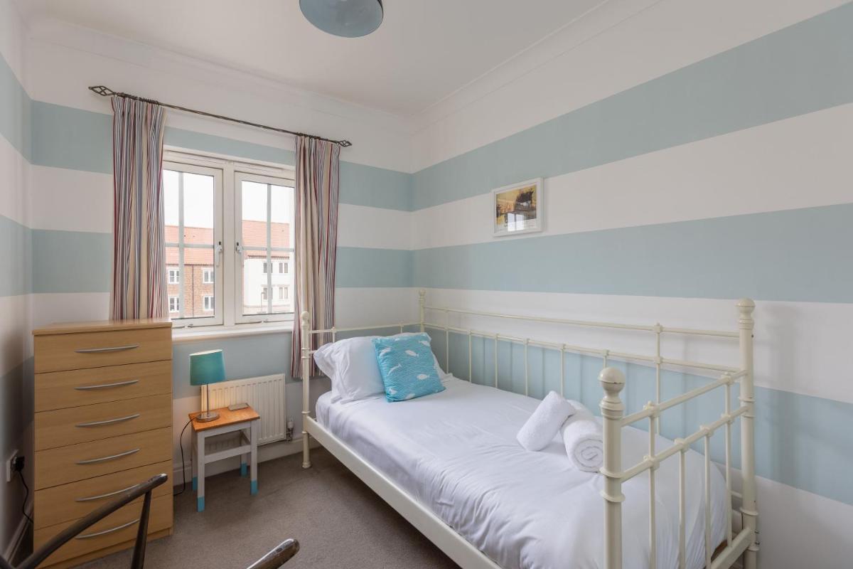 Demeter House - Housity