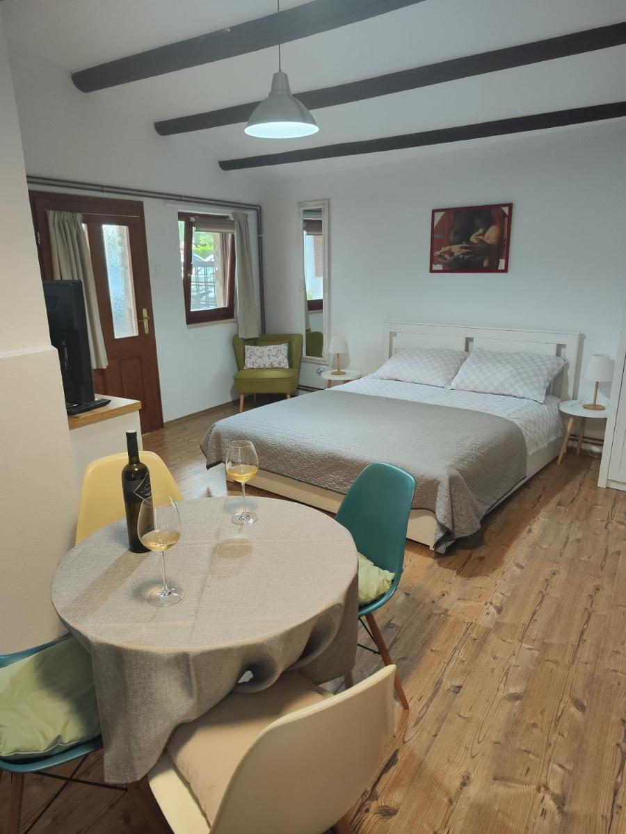 Apartments Val - Housity