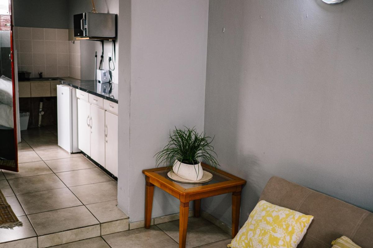 Adorable 1.5 -Bedroom flatlet in Germiston - Housity