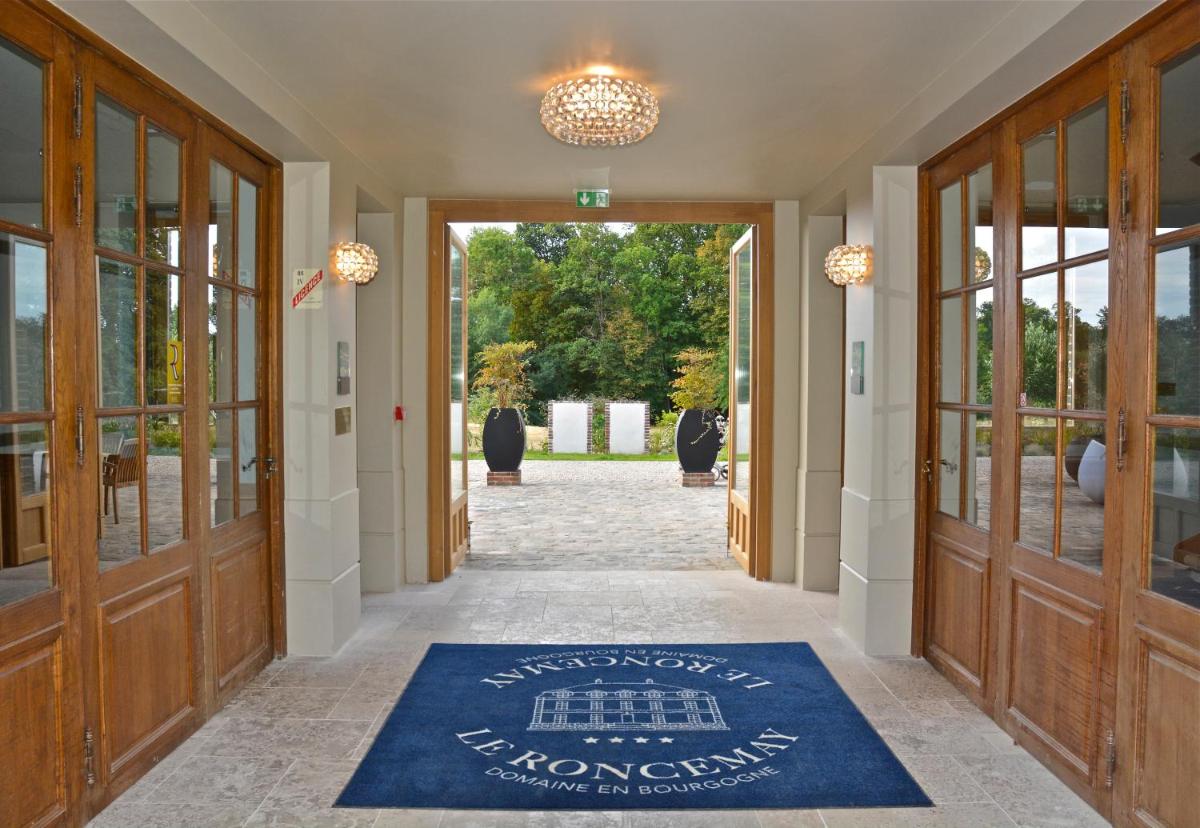 Façade ou entrée de l'établissement Domaine Du Roncemay - Hôtel, Restaurants, Spa & Golf