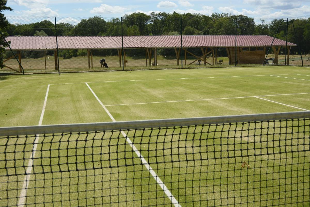 Tennis ou squash au sein de l'hôtel ou à proximité