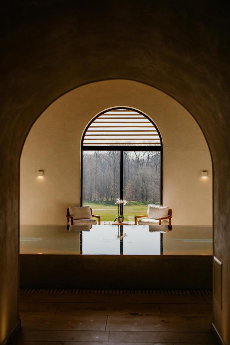Photo de la galerie de l'établissement Domaine Du Roncemay - Hôtel, Restaurants, Spa & Golf, à Aillant-sur-Tholon