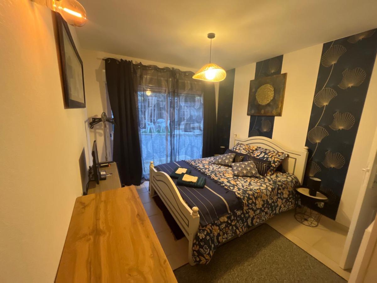 Chambre d hôte à la plage de 15 m2 LE MANAPANY - Housity