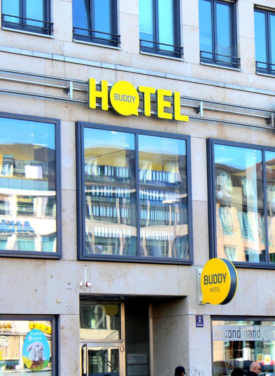 Buddy Hotel - Housity