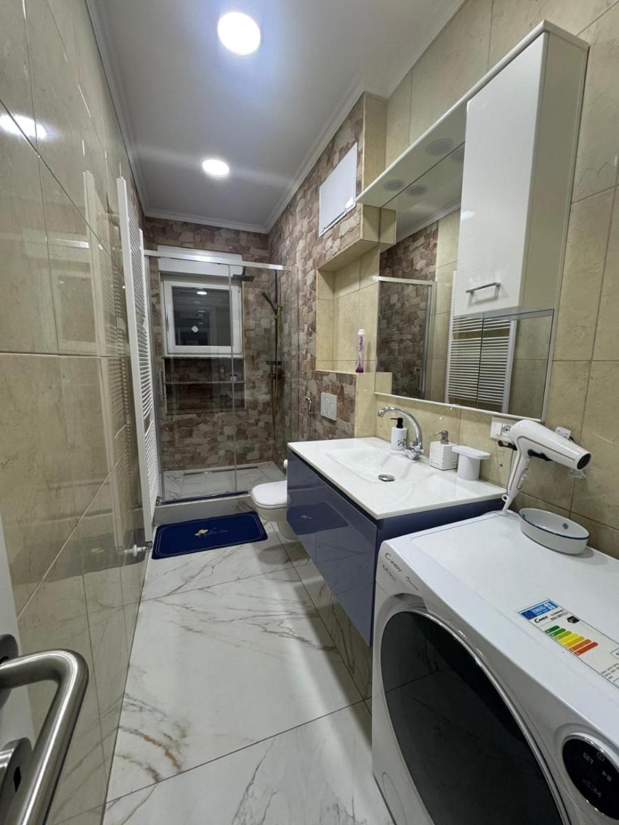 Leomar Apartament - Housity