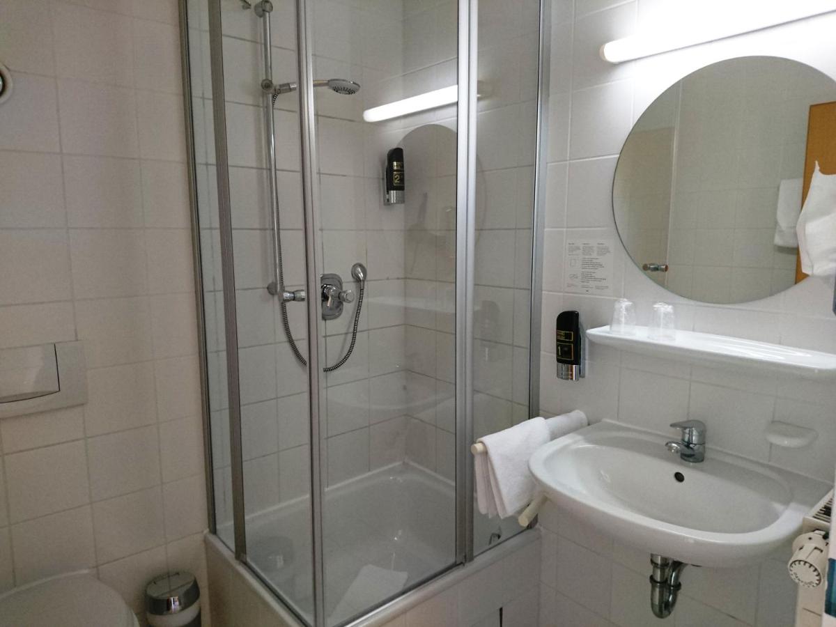 Central Hotel Winnenden - Housity