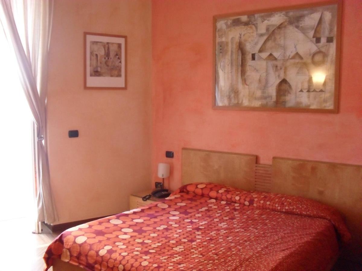 Hotel Clarean - Housity