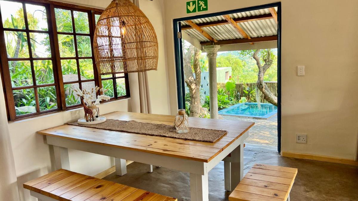 LoerieRoep Estate - Mountainview Selfcatering Accommodation Nelspruit - Housity