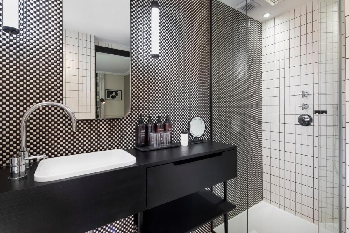 Salle de bains dans l'établissement Maison ELLE Paris