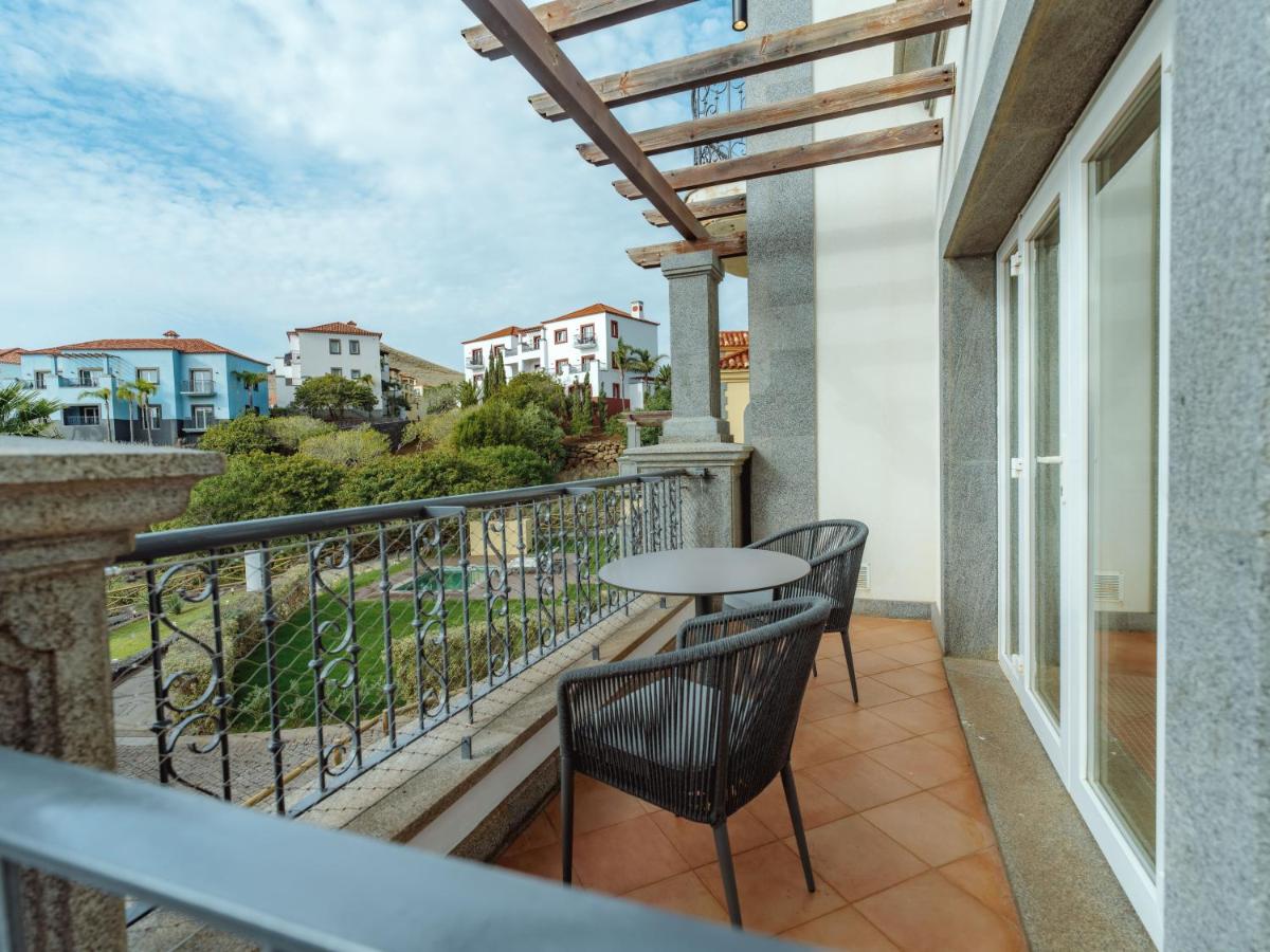 Uma varanda ou terraço em Dreams Madeira Resort Spa & Marina