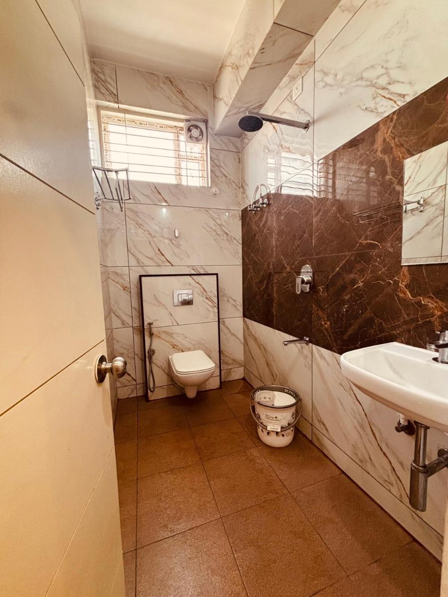 Seema Palace Inn - Housity