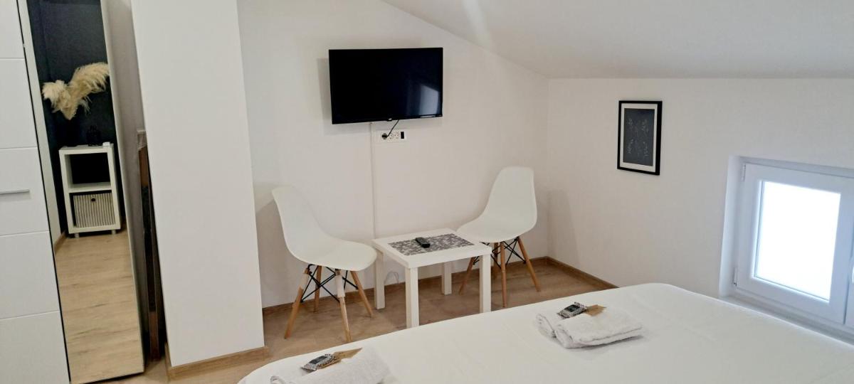 Studio Ajdy - Housity