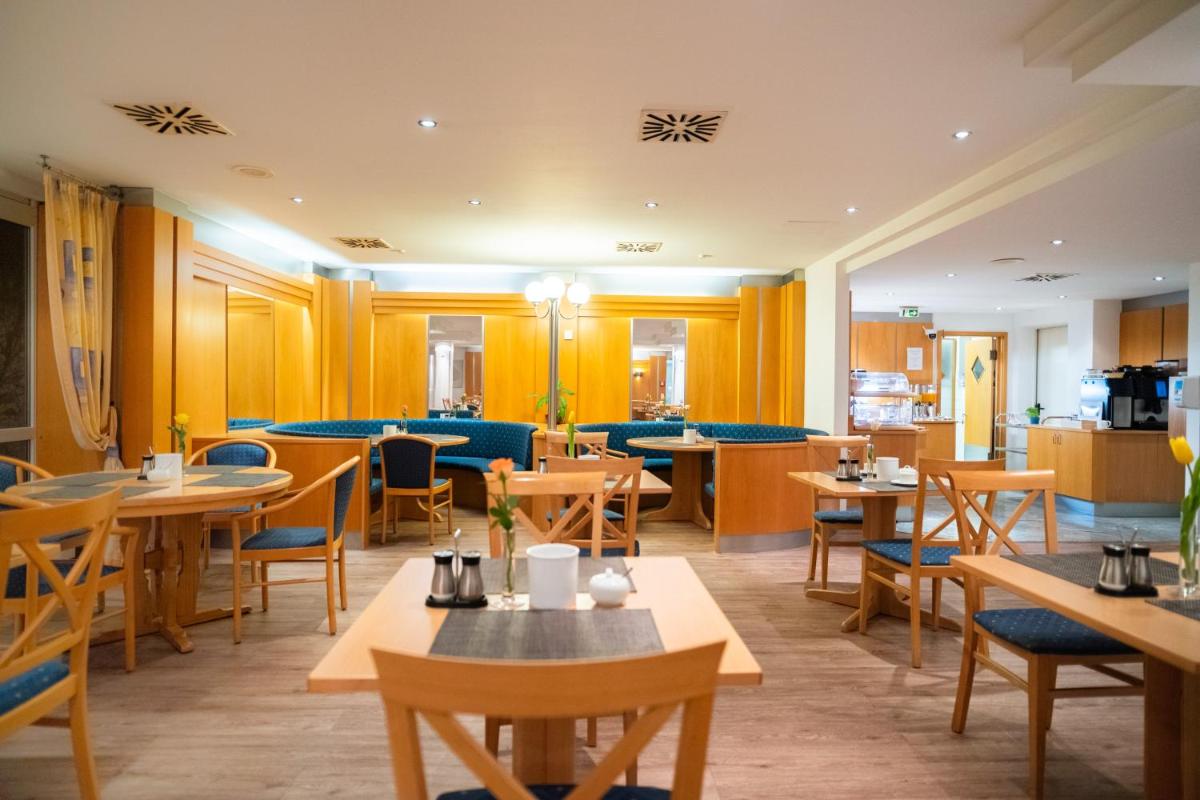 Hotel Am Schlosspark , Wiesbaden - Hizvo