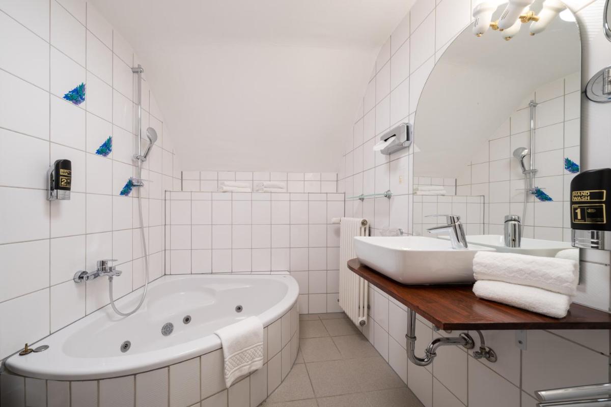 Hotel Restaurant Annahof - Housity