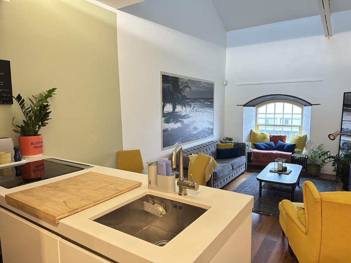 RWY Suite48 Luxury Suite with optional parking - Housity