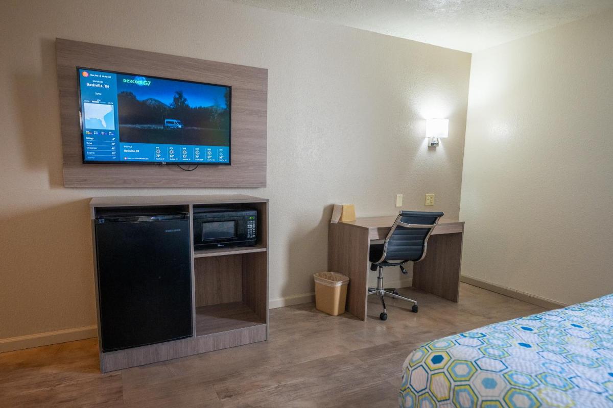 BlissPoint Inn, Kokomo - Housity