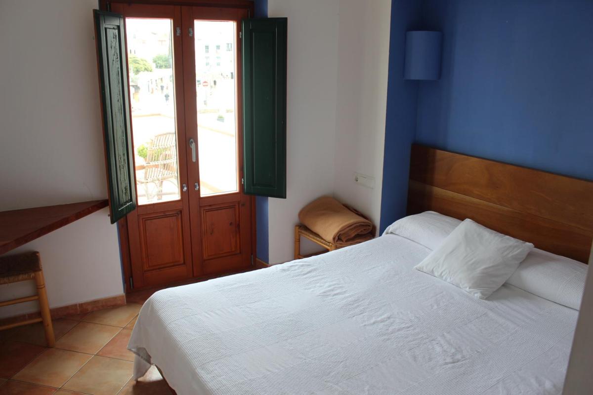 Hostal Cristina - Housity