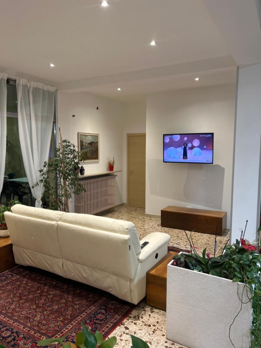 Hotel Marchina - Housity