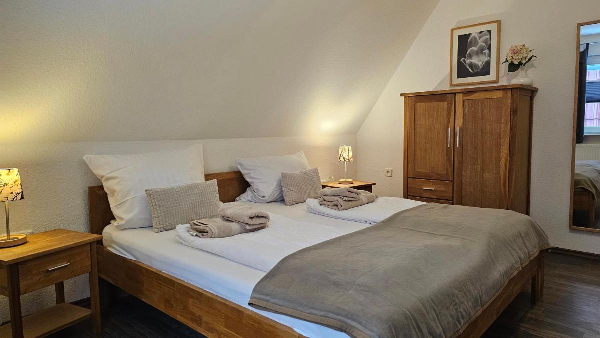 Pension Mondlicht Norddeich - Housity