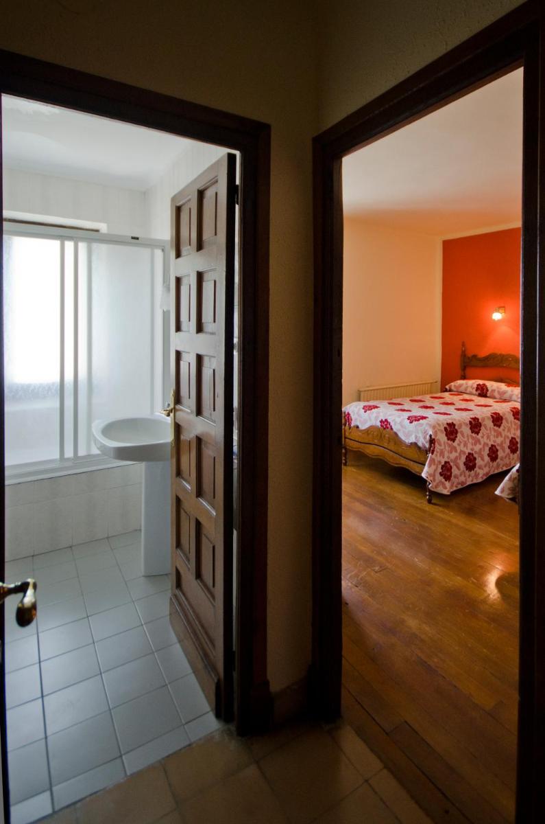 Suitetrails - Hostal Ayestaran I