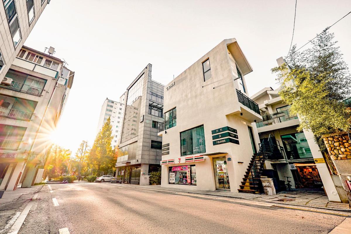 Yt Tailored Service Home Near Hongik Univ Station - Hizvo