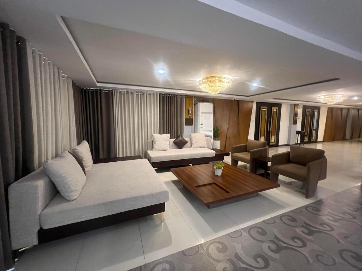 Dreamweavers Hotel by RedDoorz - Housity