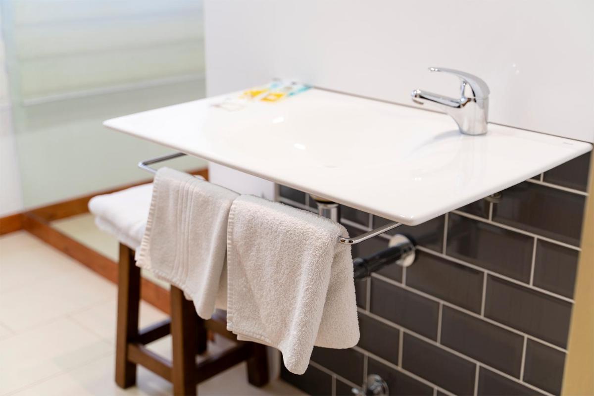 Pensión Restaurante Casablanca - Housity