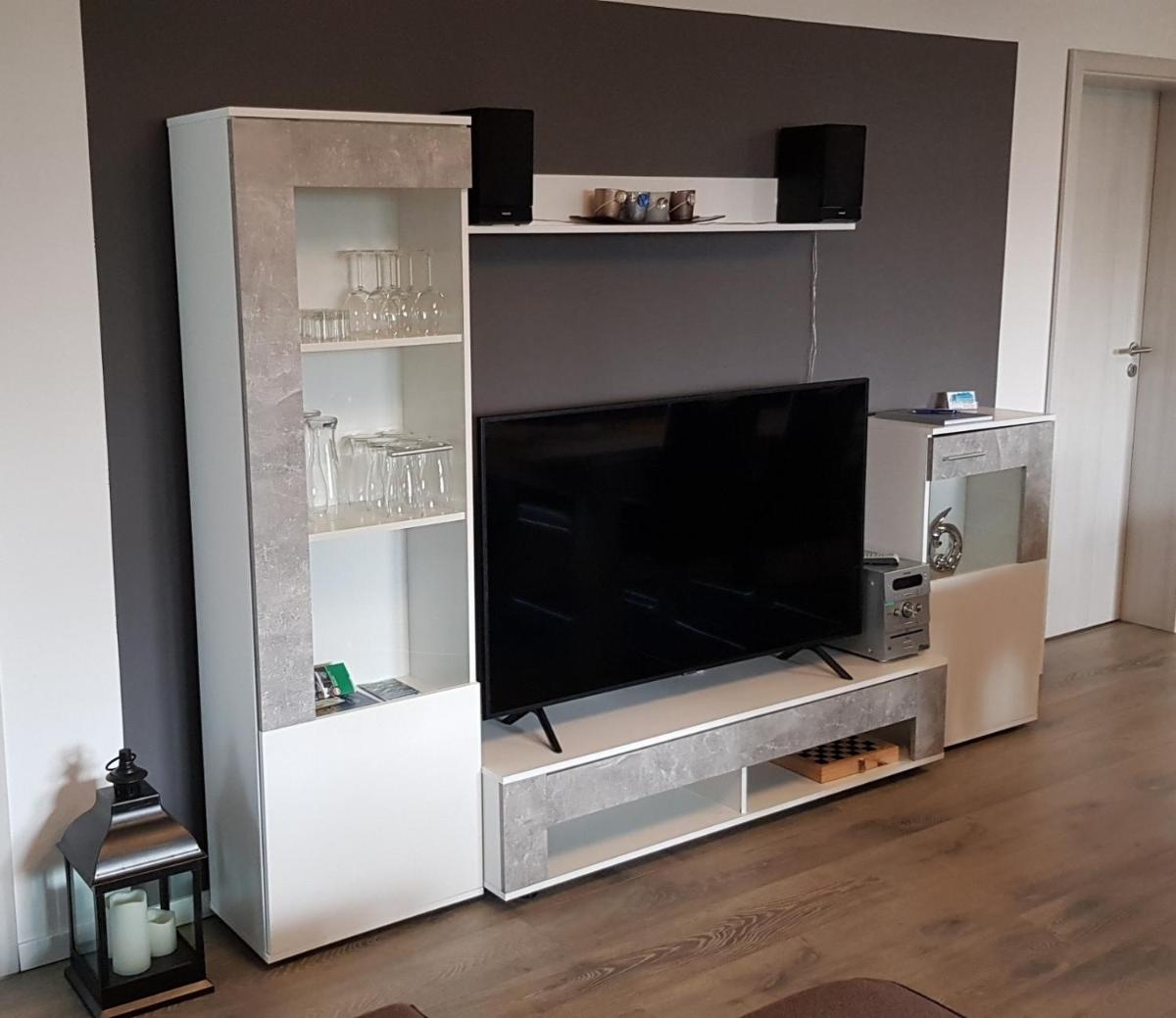 Ferienhaus Loreleytraum, Wohnung Erdgeschoss - Housity