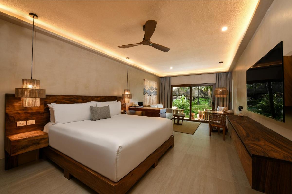 El Dorado Royale Catamarán, Cenote & More Inclusive - Housity
