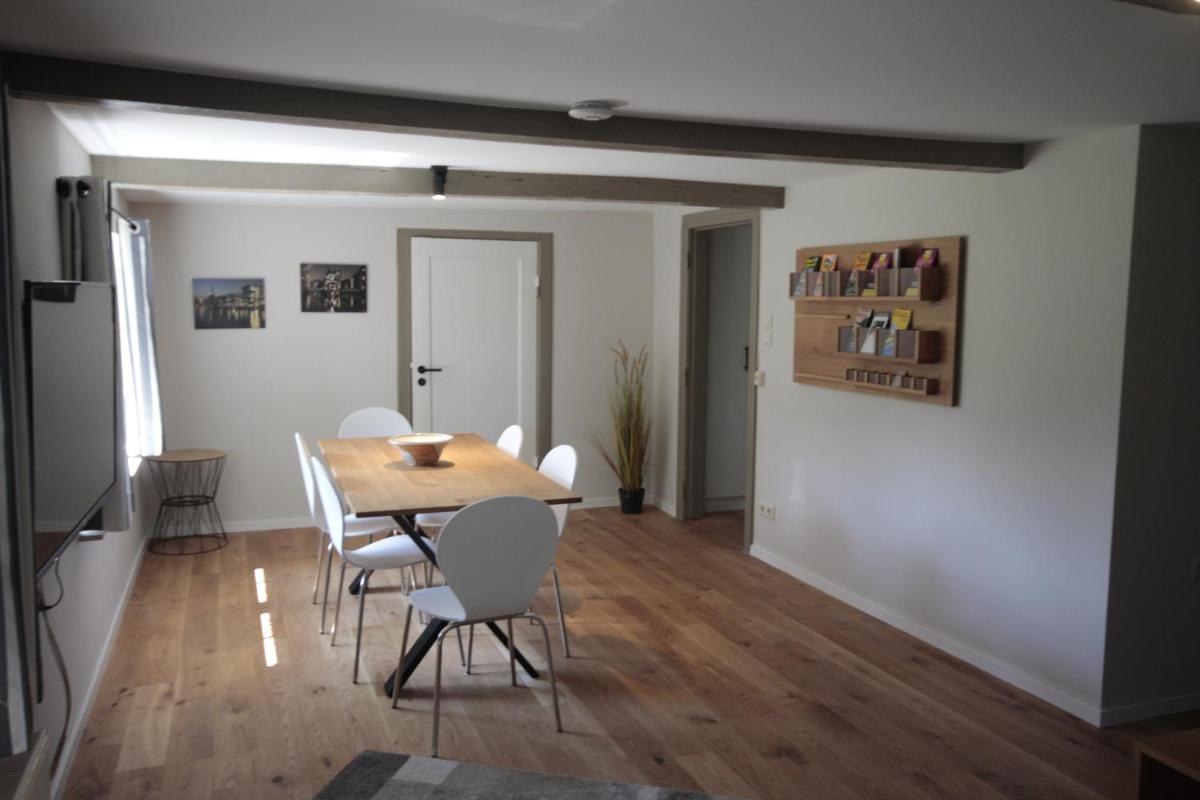 Hus Boompecker - Housity