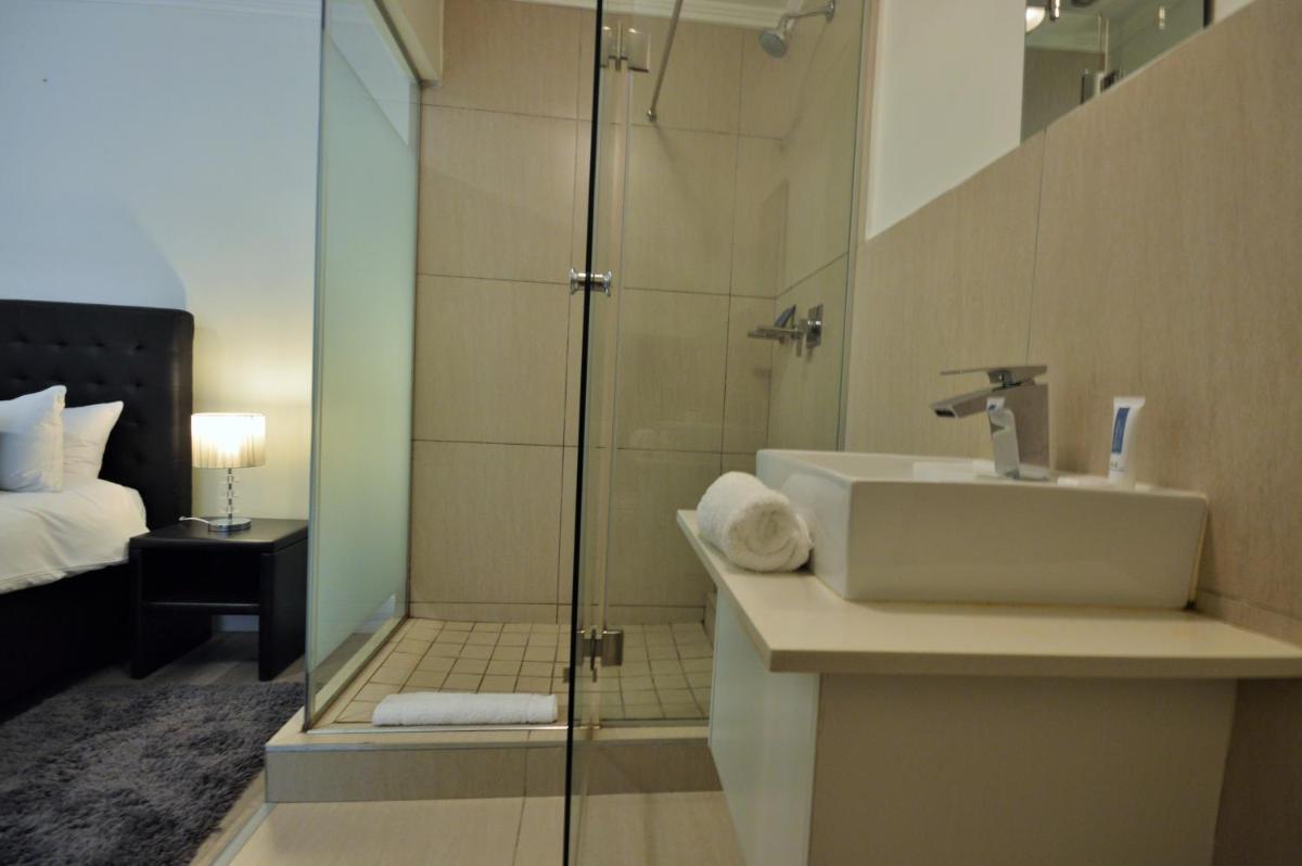 Quayside 1 Bedroom Apartment in Century City - Housity