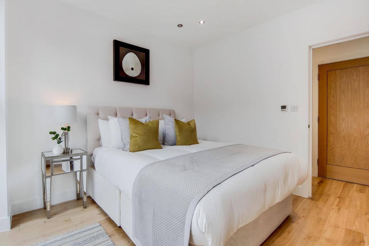 The Borough Collection - by Short Stories London - Housity
