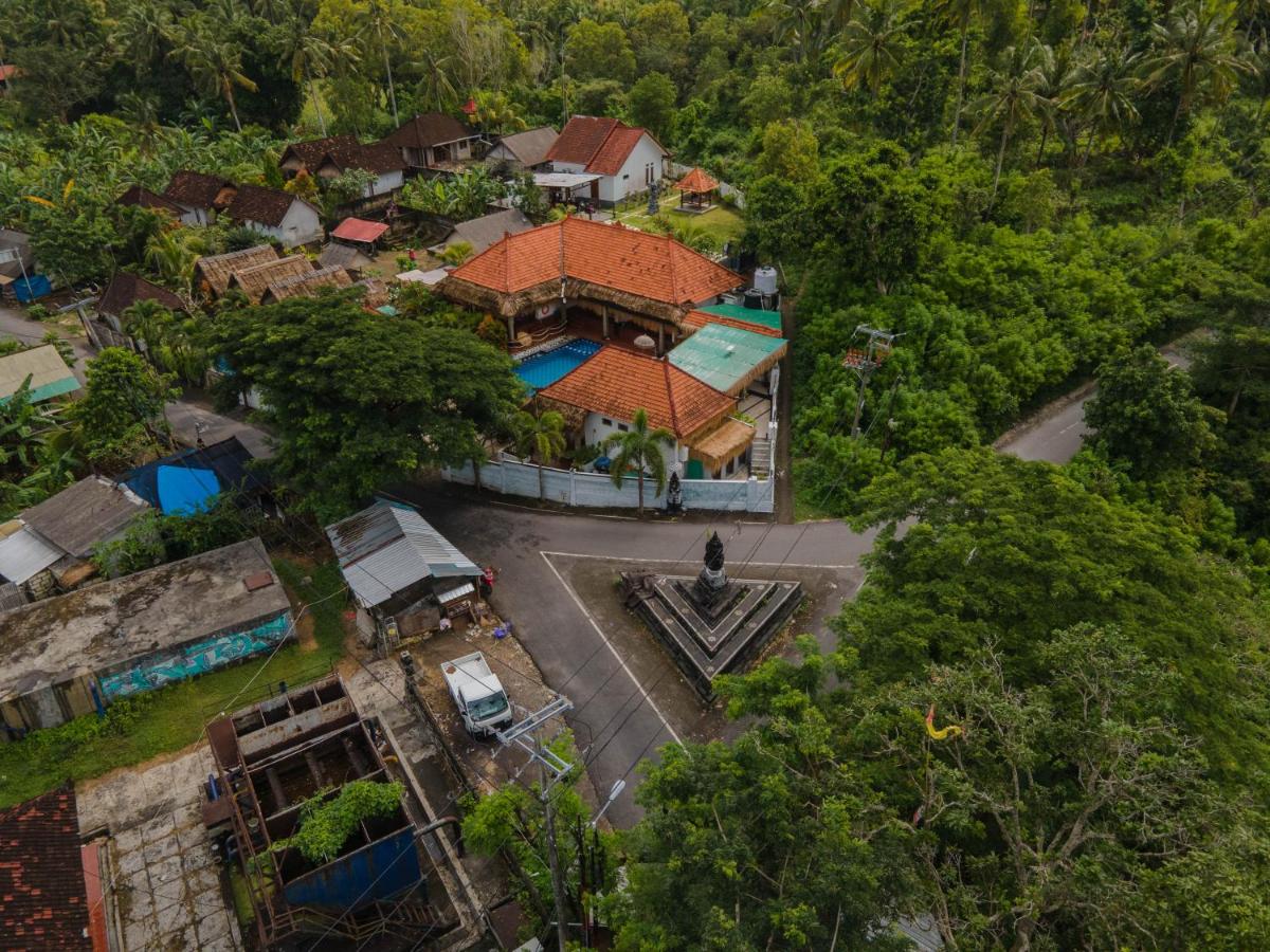 Simpang Inn Hostel - Housity