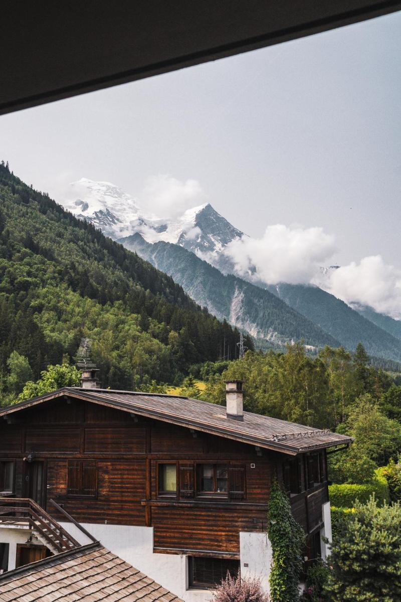 Vue générale sur la montagne ou vue sur la montagne depuis l'hôtel