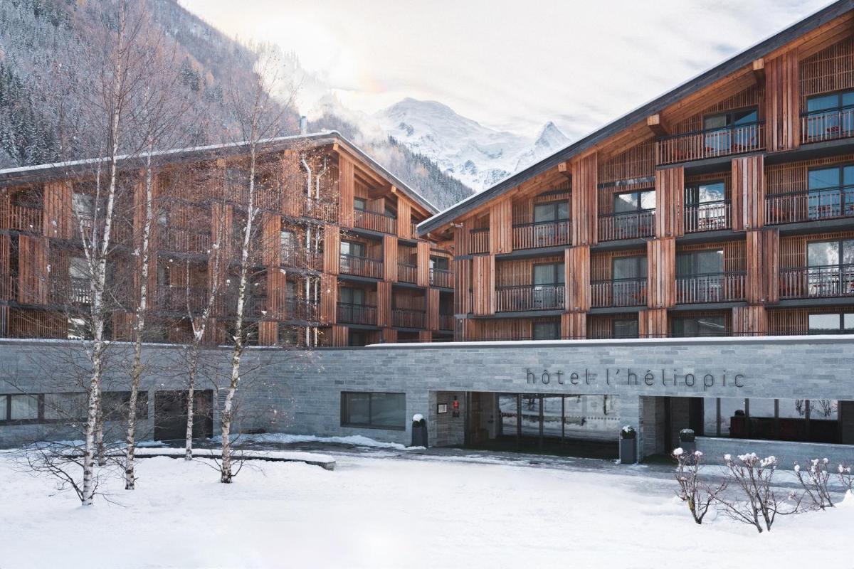 Vue générale sur la montagne ou vue sur la montagne depuis l'hôtel