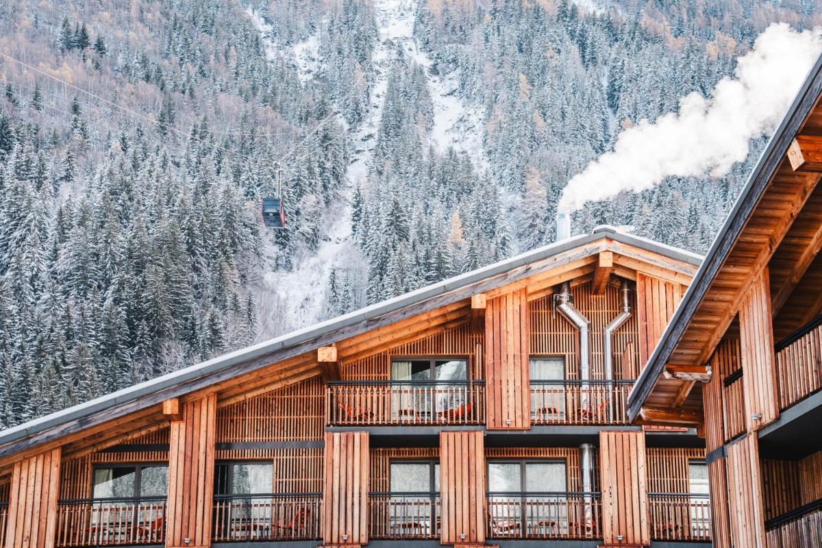 Vue générale sur la montagne ou vue sur la montagne depuis l'hôtel