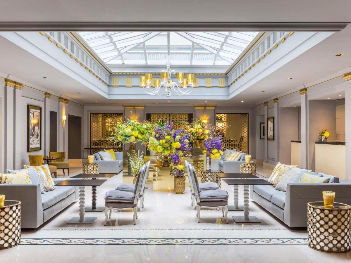 Coin salon dans l'établissement Sofitel Paris Le Faubourg