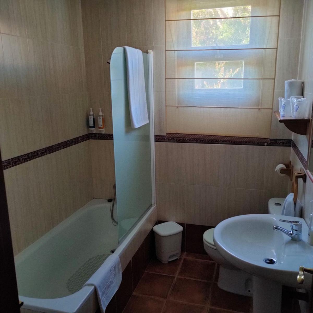 Hotel Rural Carlos Astorga - Housity