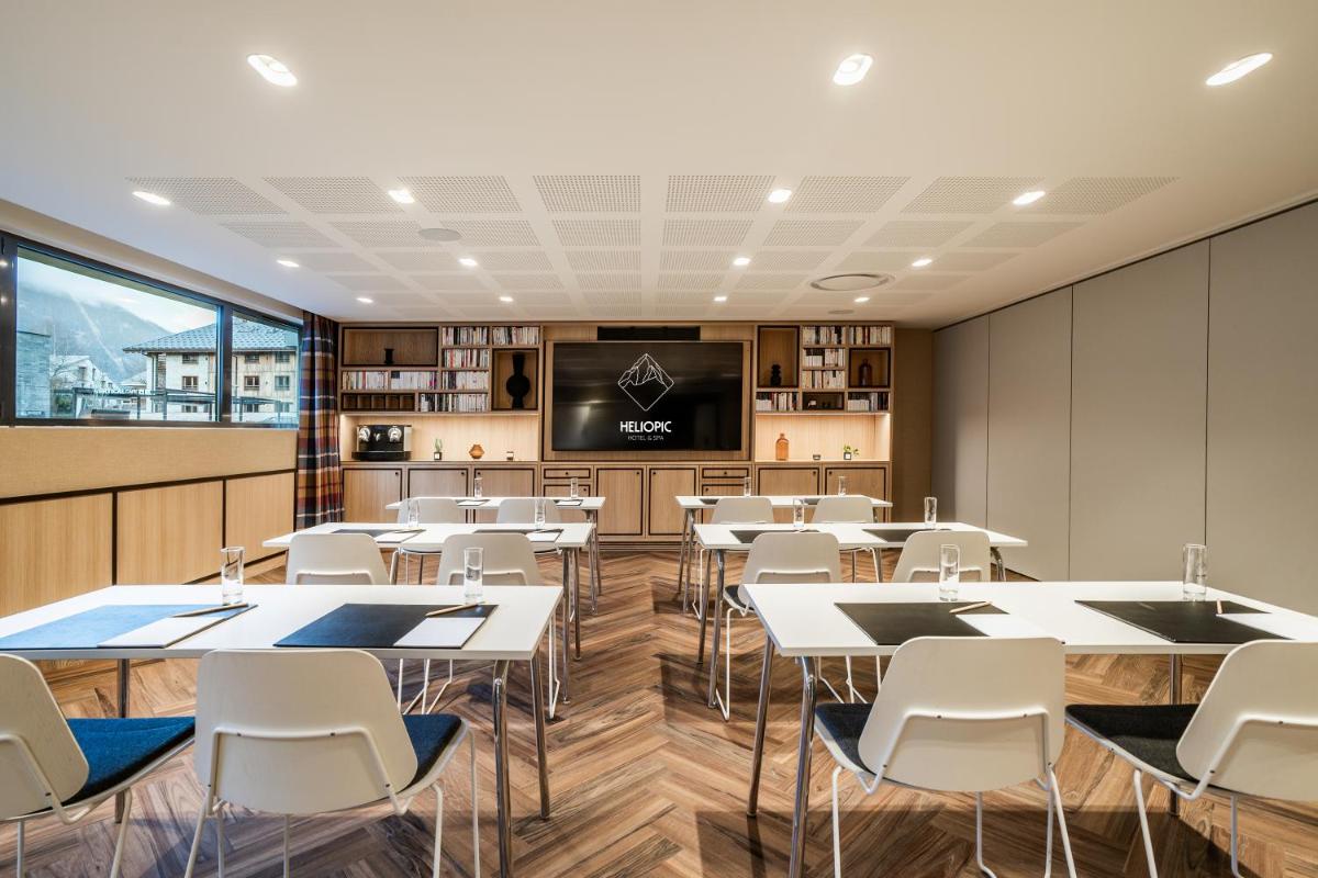 Restaurant ou autre lieu de restauration dans l'établissement Heliopic Hotel & Spa