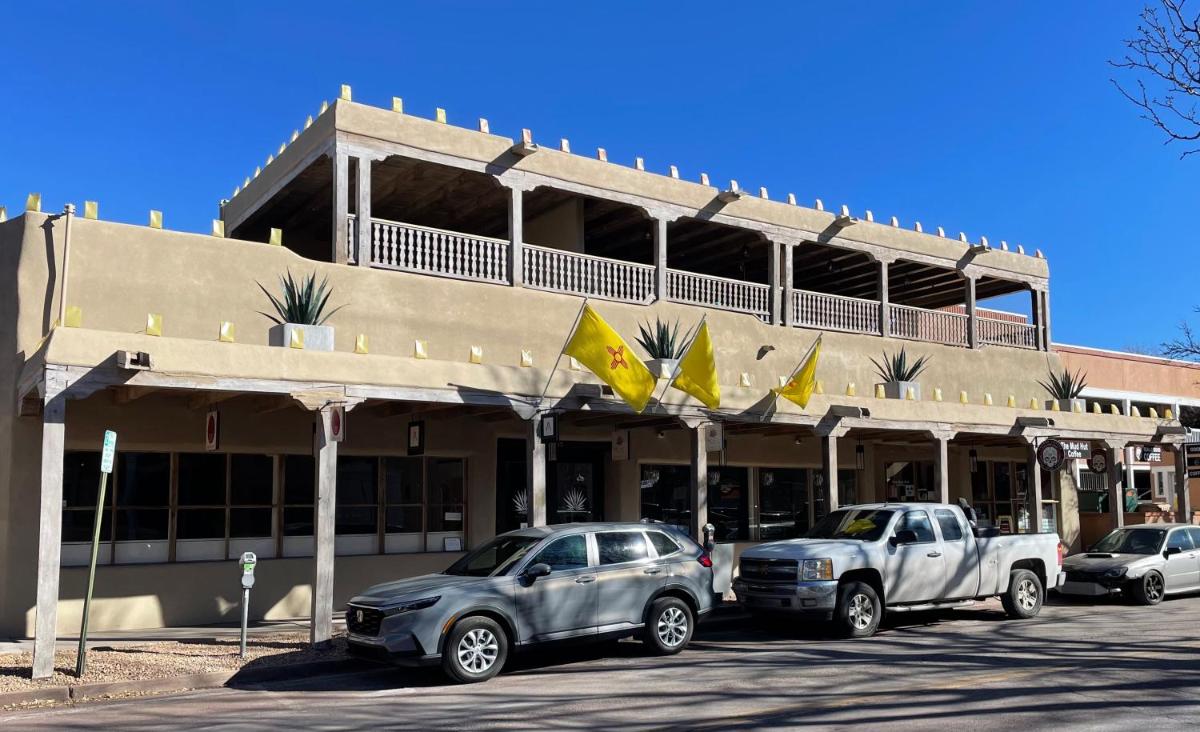 Palace Modern Hotel at the Plaza - Housity