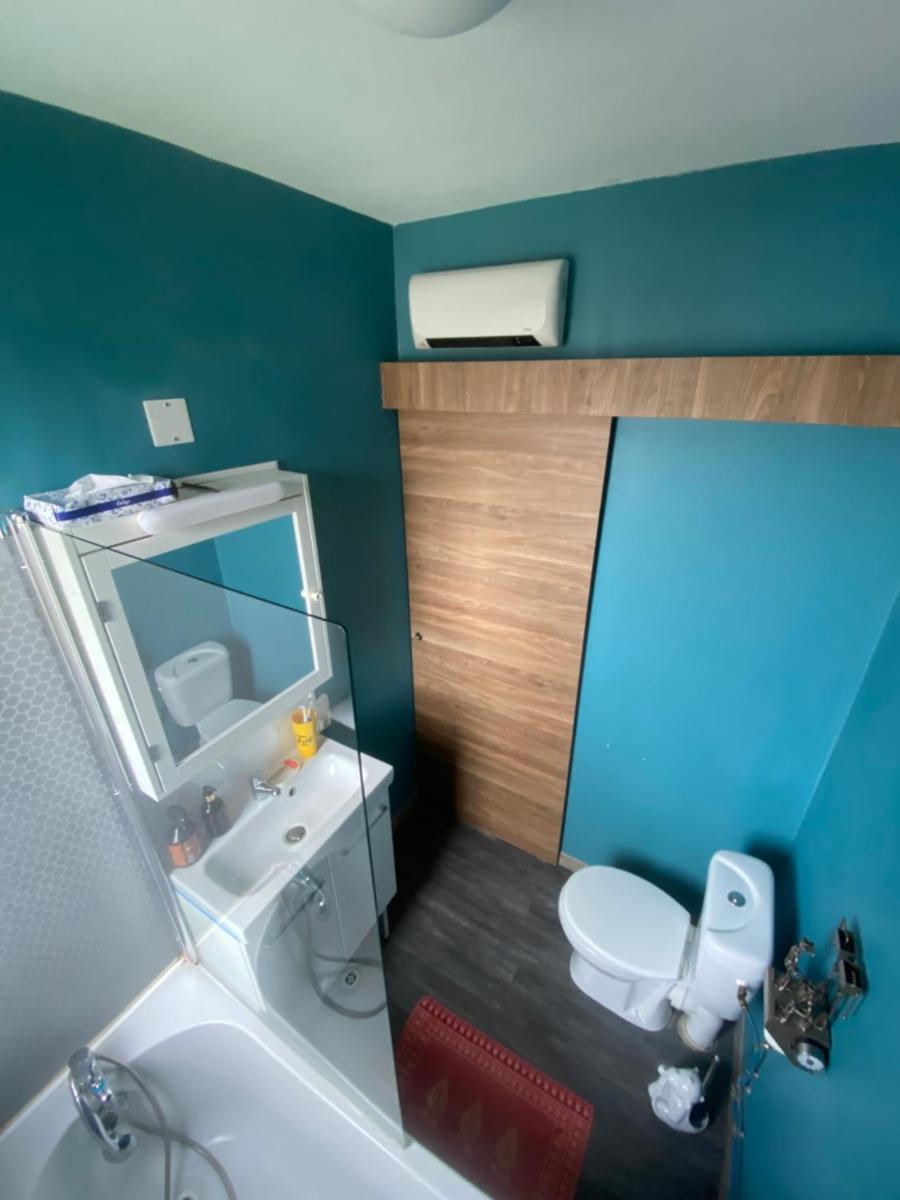 Chambre privée les Clottins dans maison - Housity