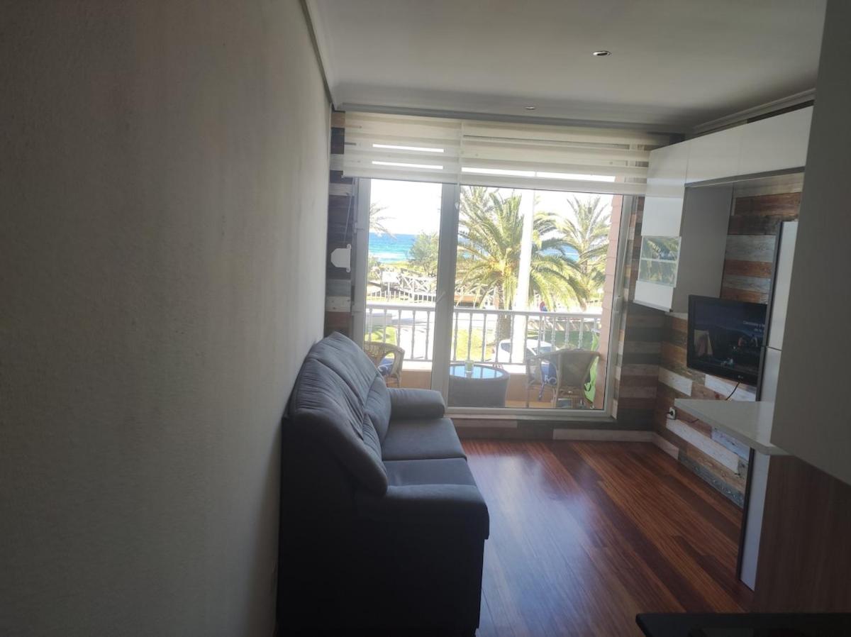 Alquilo apartamento en 1 linea de la playa - Housity