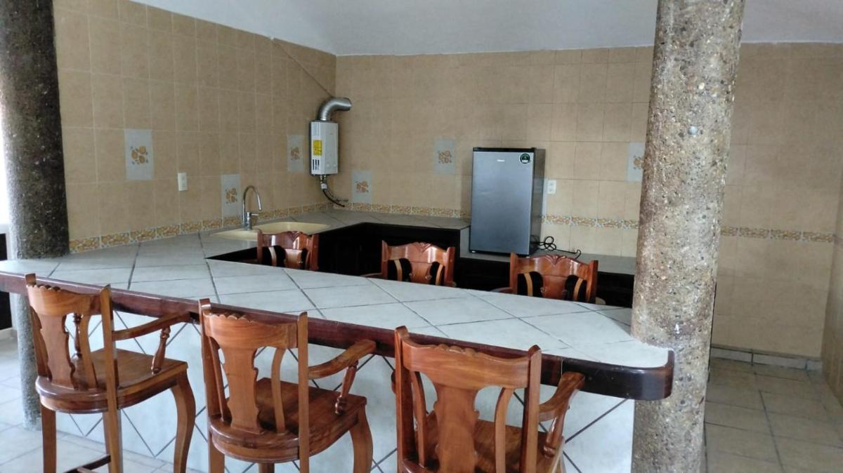 Don Luis Hostal - Sucursal Galeana - Tecolutla - Housity