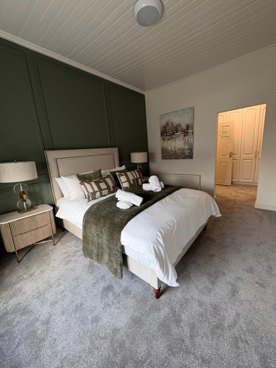 The Copper Still Bar Restaurant & Boutique Rooms - Housity