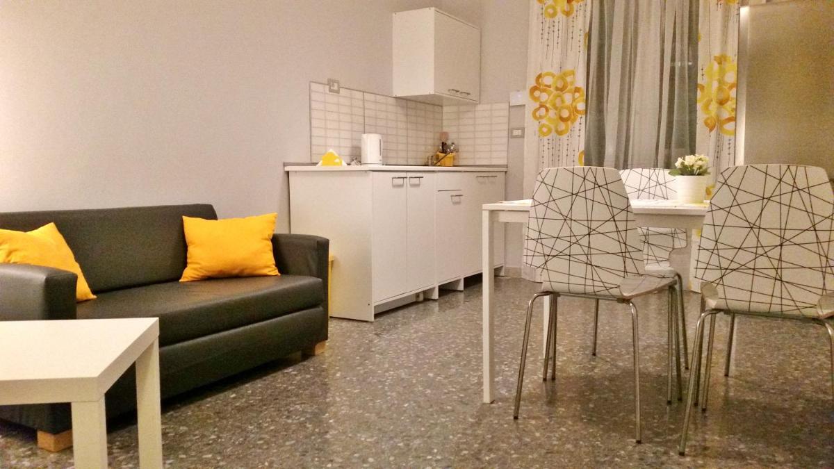 Romulea Guest House - Housity