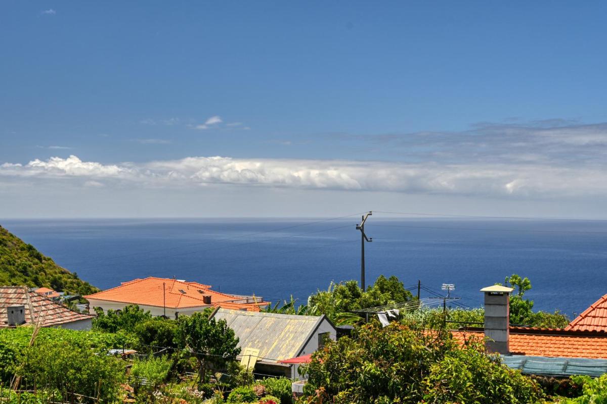 Villa Santa Madalena, a Home in Madeira - Housity