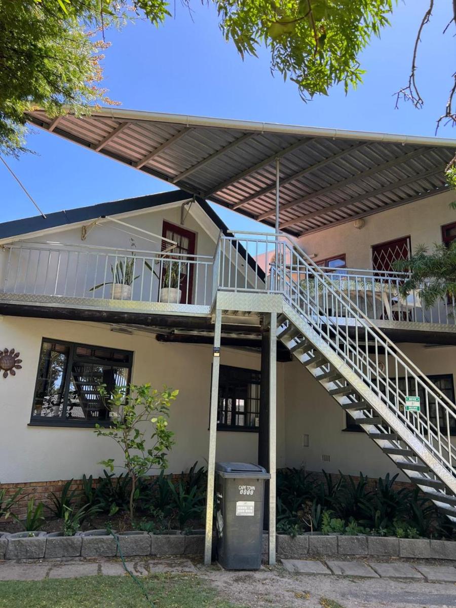 3 on Nebraska Accommodation - Housity