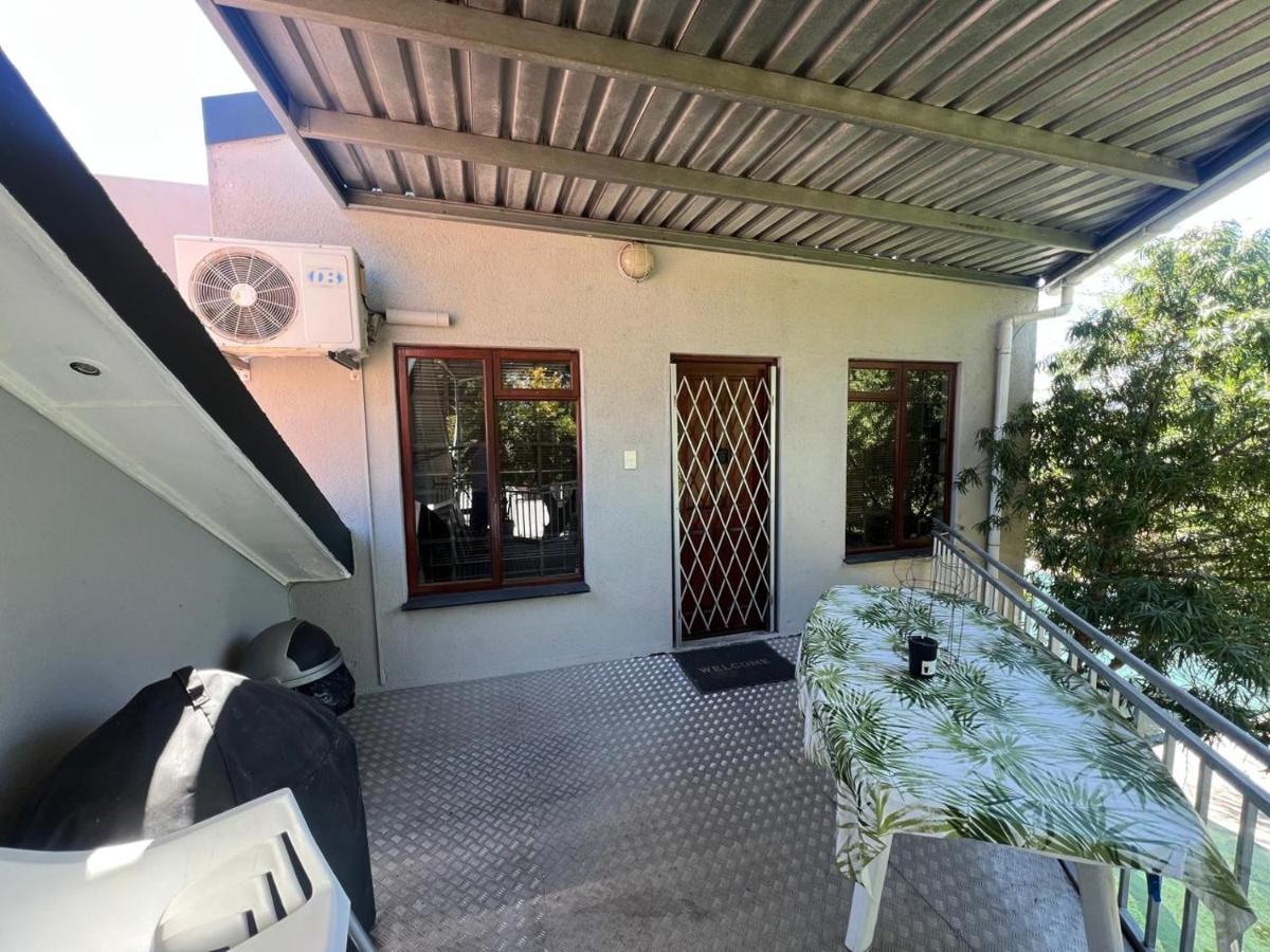 3 on Nebraska Accommodation - Housity