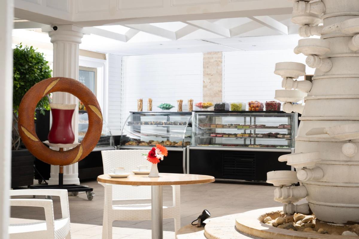 Beach Club Doganay Hotel - All Inclusive - Housity